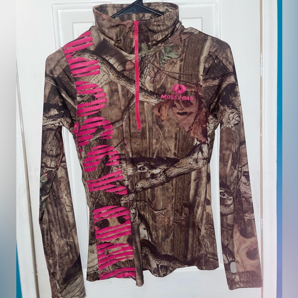 Mossy oak size- small